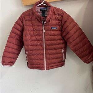 Patagonia. Size 5T. Rosehip.